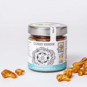 Curry Kerne - geröstete Cashewkerne mit Renukas Curry und Salz